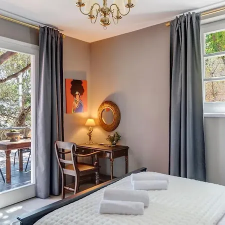 Alma Loca Syros ארמופוליס